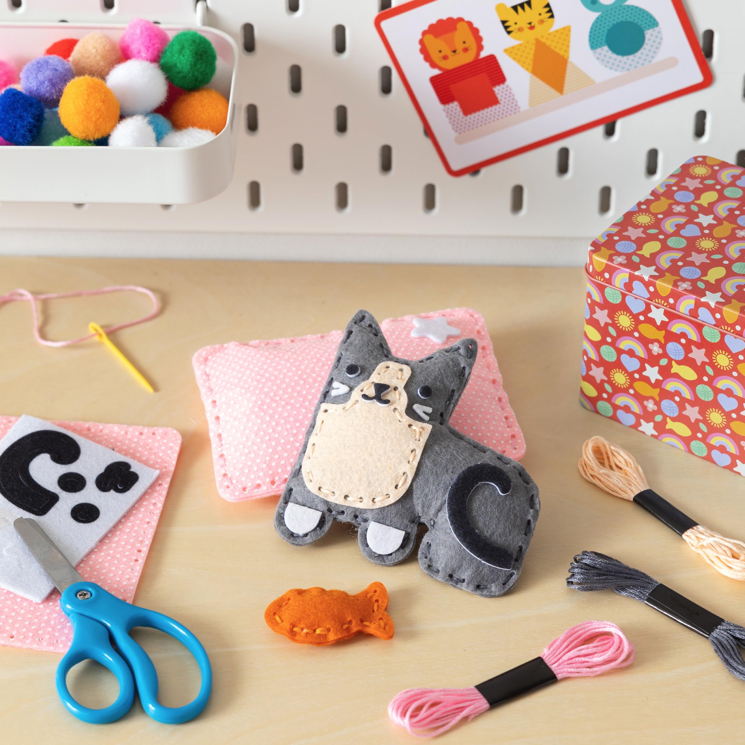 Mini Craft Kit: Pocket Pet Kitten - Portable Felt Sewing Kit
